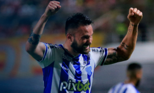 CRB 1 x 2 Avaí - Leão vence fora de casa e encosta no G4
