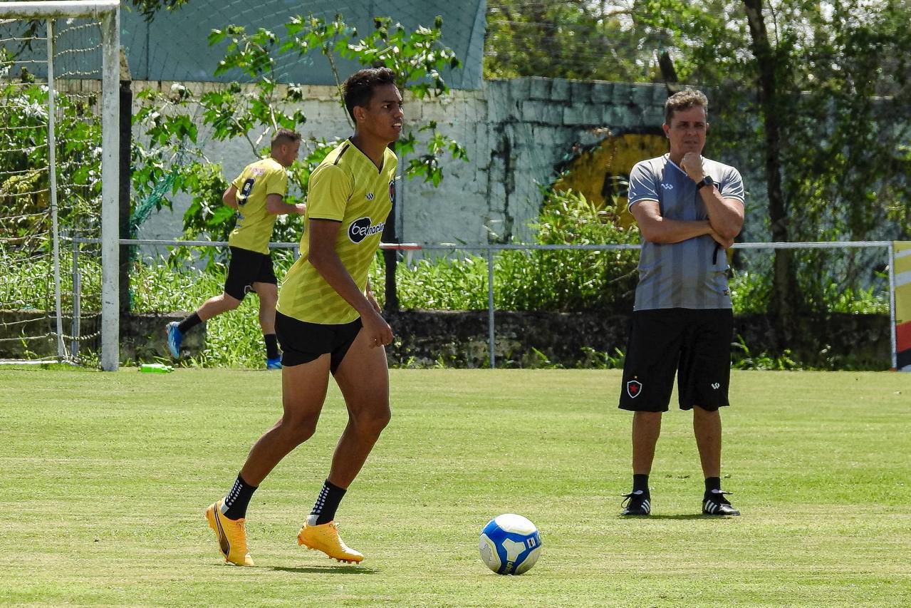 Botafogo PB tera novidades para duelo com o Nautico