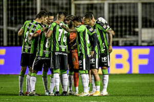 Brusque x América-MG - Duelos distintos na Ressacada; Veja onde assistir e escalações