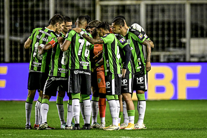 Brusque e America MG se enfrentam na Serie B