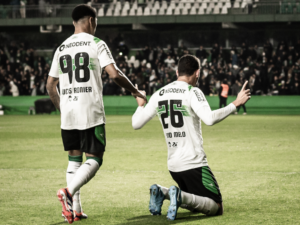 SÉRIE B: Coritiba encosta no G-4 e Brusque surpreende; veja classificação!