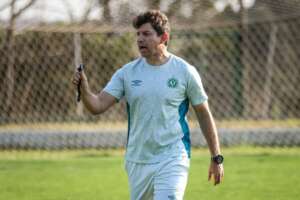 Chapecoense terá mudanças para duelo direto contra o Guarani na Série B