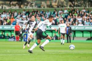 Coritiba 1 x 1 Ponte Preta - Macaca empata no fim, mas segue sem vencer fora