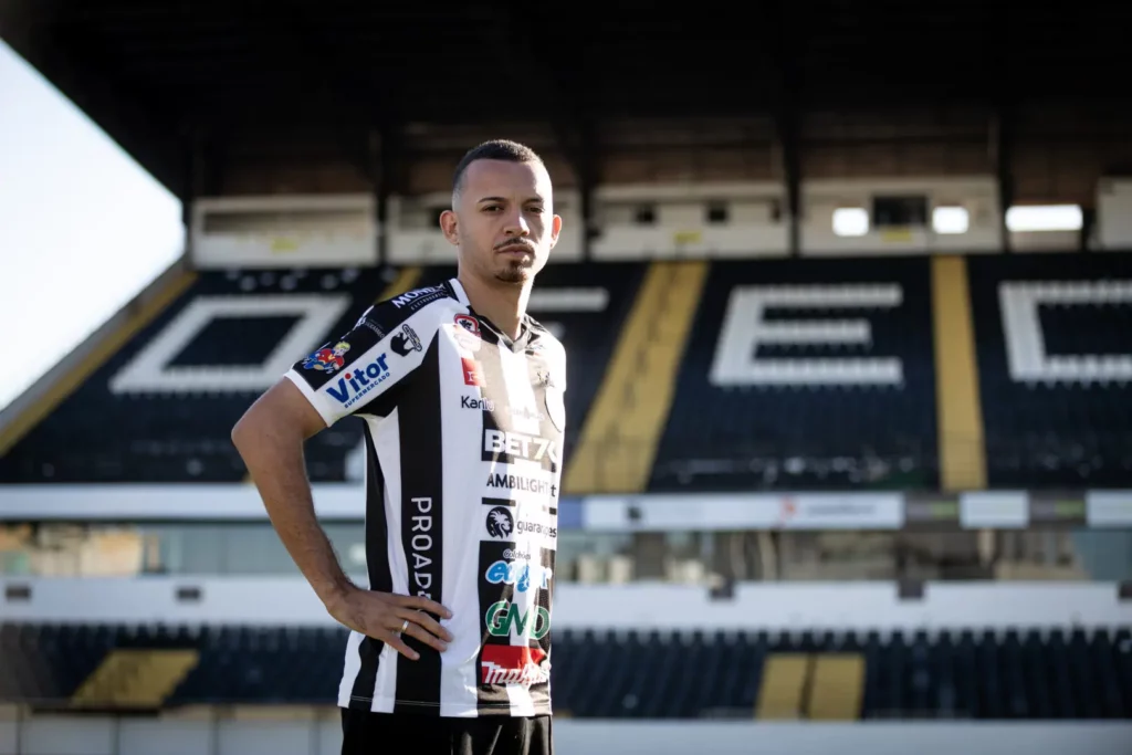 Operário-PR acerta com ex-lateral de Palmeiras e Ponte para a Série B