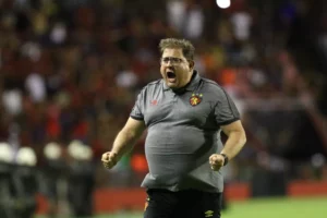 Sport demite Guto Ferreira e faz proposta por técnico rival da Série B