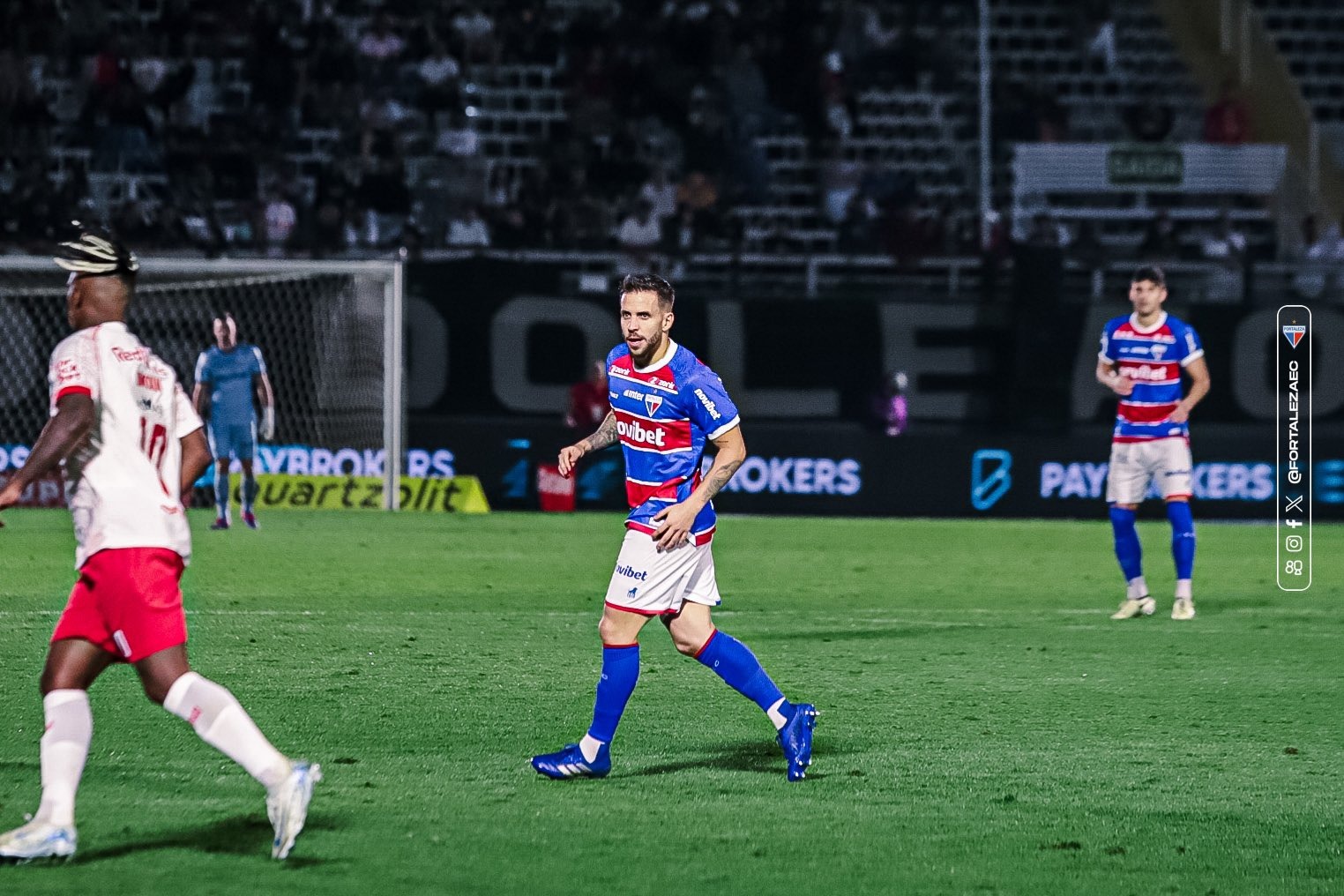 BRASILEIRÃO: Fortaleza dorme na liderança e Corinthians só empata com Fluminense (Foto: Matheus Amorim/FEC)