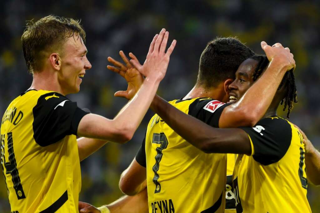 Renovado, Borussia Dortmund vence o Frankfurt por 2 a 0 na estreia do Alemão (Foto: Divulgação/Borussia Dortmund)