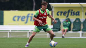 Giay exalta força do Palmeiras e prevê 'grande resultado' em visita ao Flamengo no Brasileirão