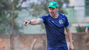 Técnico destaca reação do Guarani na Série B e projeta duelo diante do Santos