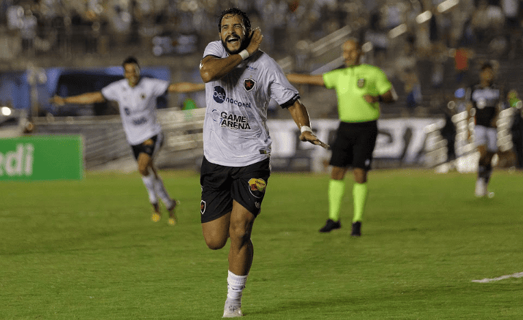 Henrique Dourado projeta segunda fase da Serie C