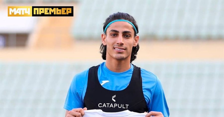 Iraniano com nome gigante assina por clube russo e diverte a web com camisa personalizada