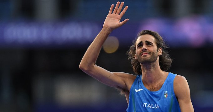 Italiano compete após vomitar sangue, mas termina final do salto em altura em 11º na Olimpíada