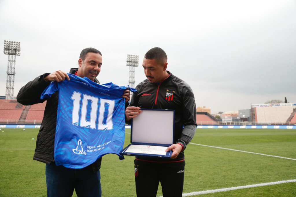 Em duelo na Série B, ex-goleiro do Guarani completa 100 jogos pelo Ituano
