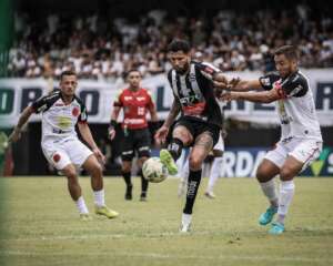Dentro do G-4 da Série B, América-MG encaminha chegada de artilheiro da Série C