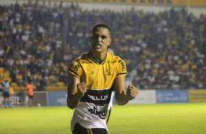 Guarani acerta com atacante ex-Criciúma e Floresta para sequência da Série B