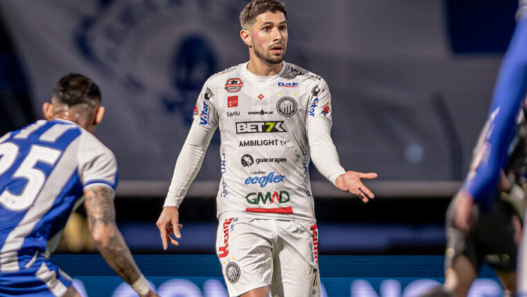 Lateral enaltece vitória ‘gigante’ do Operário-PR e projeta duelo em casa na Série B