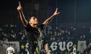 Santos 2 x 2 Ponte Preta - Macaca busca empate com 10 jogadores
