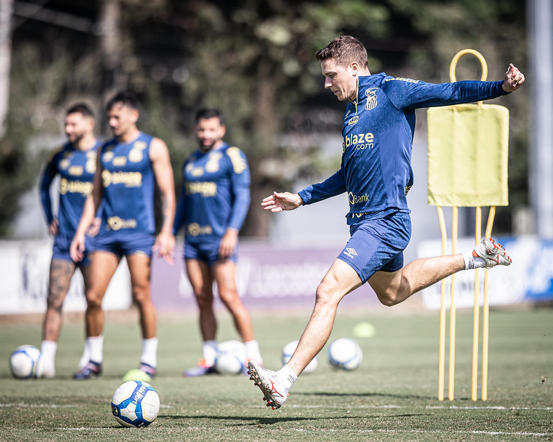 Santos tem dúvida e desfalque para tentar seguir isolado na ponta da Série B