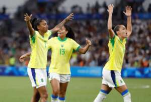 Por que seleção feminina teve mais de 100 minutos de acréscimos?