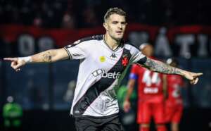 Vasco x Athletico - Clima quente na Copa do Brasil