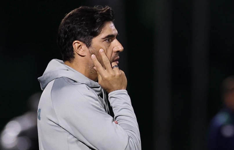 ‘Peço desculpas por não ser tão bom quanto a torcida espera’, diz Abel Ferreira