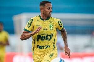 Atacante do Mirassol comemora 400 jogos na carreira: 'Momento especial'