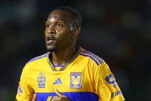 Internacional avança por zagueiro ex-Flamengo