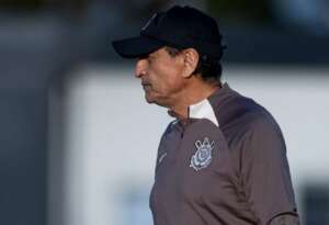 Ramón Díaz aponta tensão no Corinthians: 'Preocupado com situação'