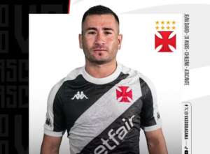 Vasco confirma contratação de atacante da seleção do Chile