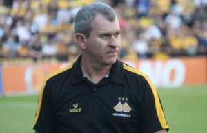 Tencati comemora chegada de reforços no Criciúma e elogia Dudu: 'Veio direto'