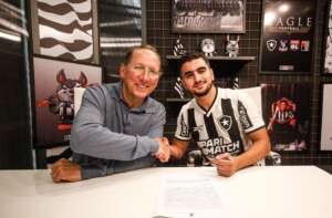 Botafogo contrata ex-Lyon e encaminha meia para o Cuiabá