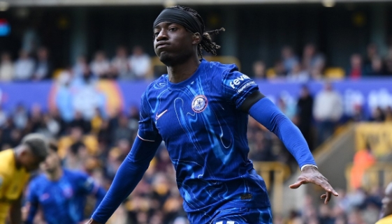 Chelsea vence com 3 de Madueke