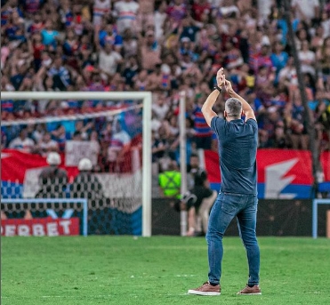 Vojvoda é o comandante da Seleção FI da 24ª rodada