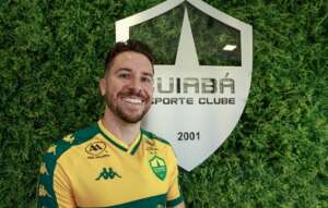 Botafogo empresta atacante para rival do Brasileirão