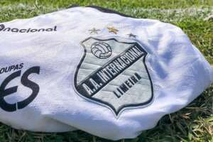 Série D: Inter de Limeira nega cobrança exagerada do presidente e explica fratura na mão