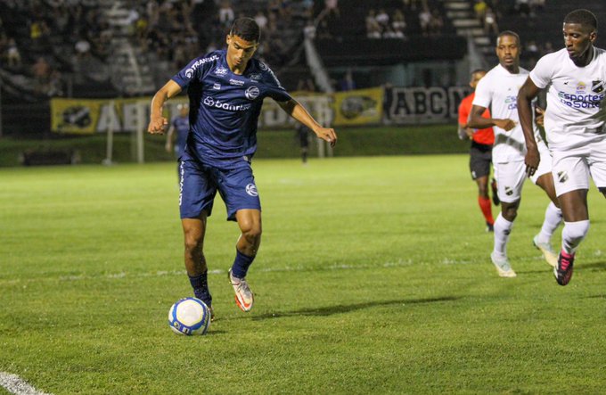 Tecnico do Sao Jose RS avalia empate com o ABC