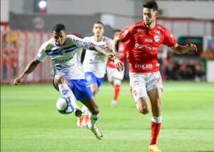 Vila Nova 2 x 2 Paysandu - Papão marca no fim e respira contra o Z4