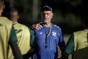 Série D: Altos-PI demite Carlos Rabello após derrota para o Treze-PB