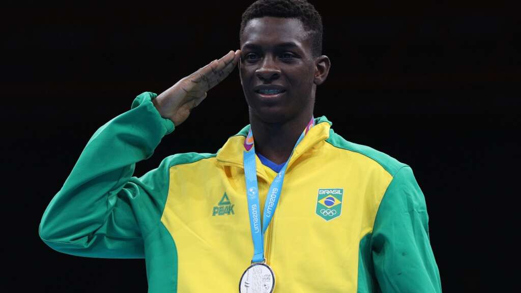 Olimpíadas: Boxeador Keno Marley perde nas quartas de final e está eliminado