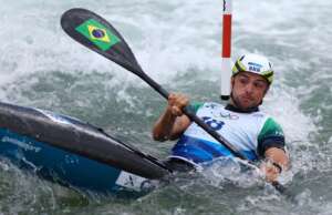 Olimpíadas: Pepê Gonçalves obtém o 2º melhor tempo e Ana Sátila, o 5º, no contrarrelógio do caiaque cross