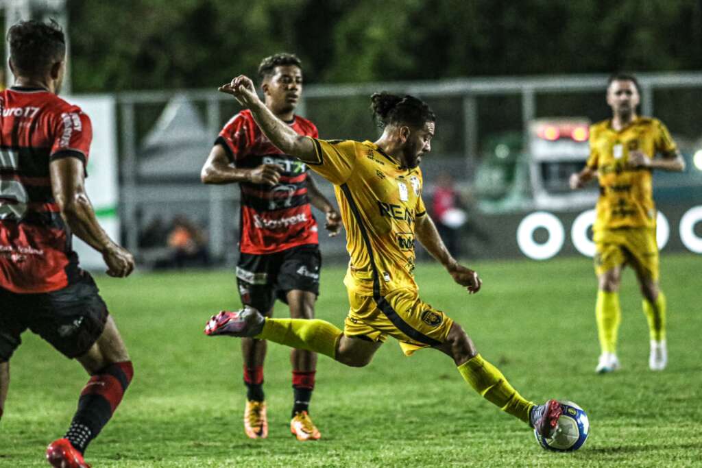 Amazonas 1 x 0 Ituano – Onça aproveita expulsões e respira na Série B