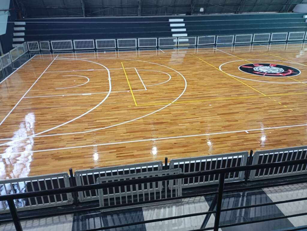 Corinthians reinaugura novo piso do mini ginásio do Parque São Jorge