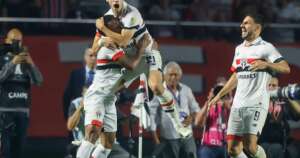 Zubeldía festeja classificação, mas não prevê duelo com Botafogo nas quartas da Libertadores