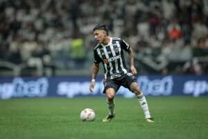 Médico do Atlético-MG, Rodrigo Lasmar detalha quadro de Zaracho após cirurgia 