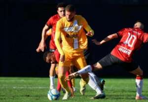 Brasil-RS 1 x 4 Brasiliense-DF - Jacaré com um pé e meio nas quartas da Série D