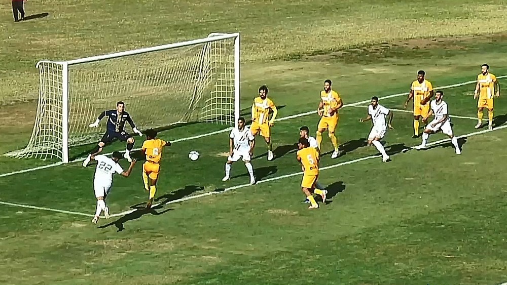 Brasiliense-DF 2 x 2 Real Noroeste-ES - Esquadrão Amarelo avança às oitavas (Foto: Brasiliense TV)