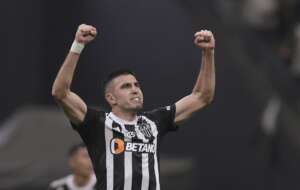 Atlético-MG 1 x 0 San Lorenzo-ARG - Galo sofre, mas avança na Libertadores!