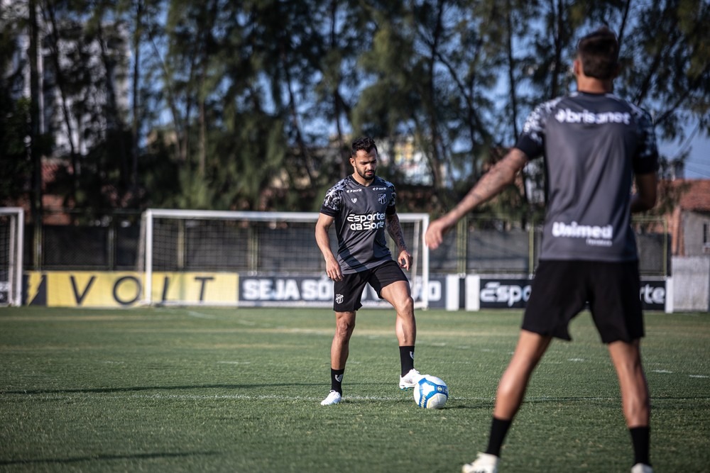 Eric já está treinando no Ceará (Foto: Gabriel Silva/Ceará SC)