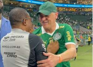Homenagem a Adílio e 'abraço' de velhos amigos no Allianz Parque