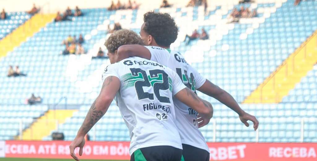 Brusque 0 x 1 Coritiba – Coxa vence a primeira fora de casa